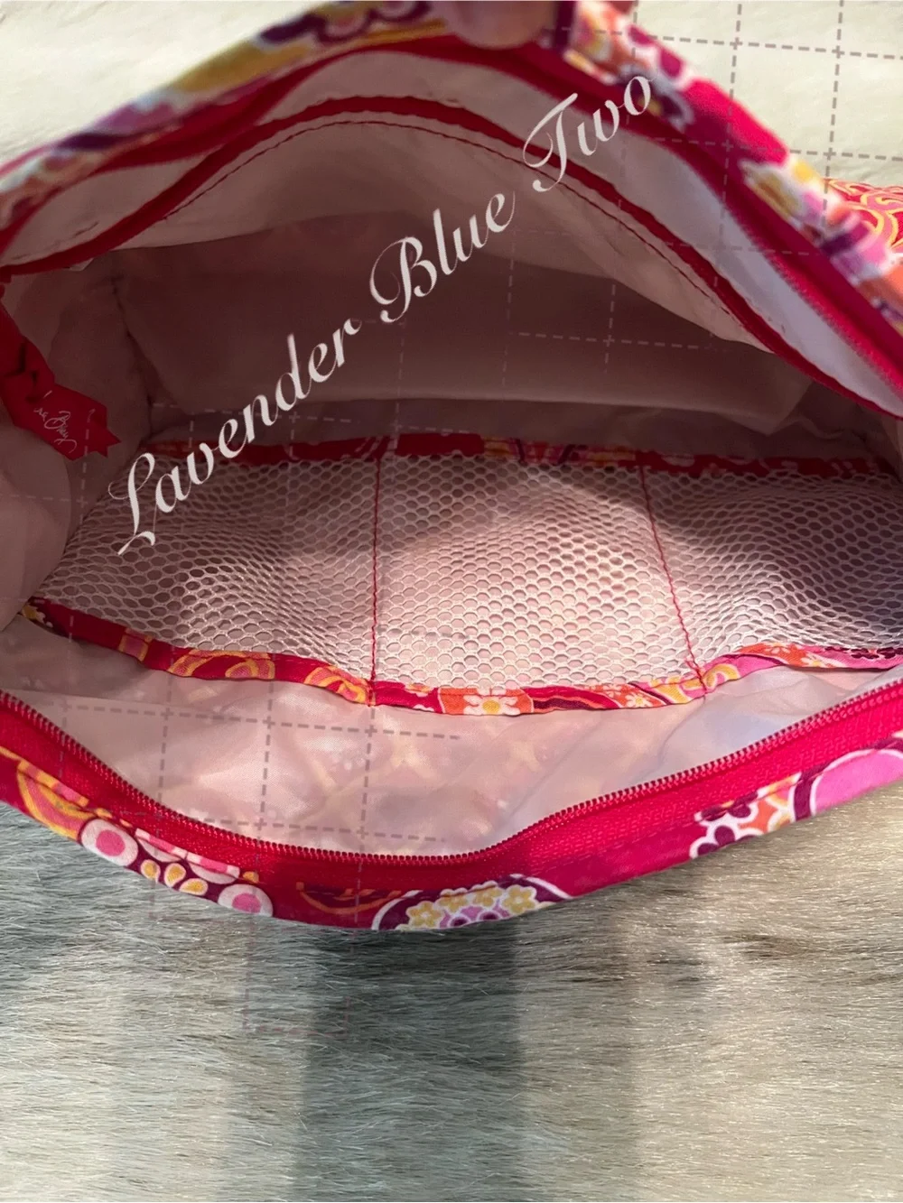 VERA BRADLEY Raspberry Fizz 2008 Bow Tie Cosmetic Case Lined Travel Red Pink Y2K